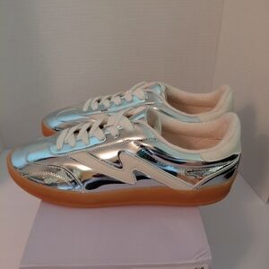 Madden Girl Silver Metallic Sneakers with White Laces Women 9.5 New In BOX